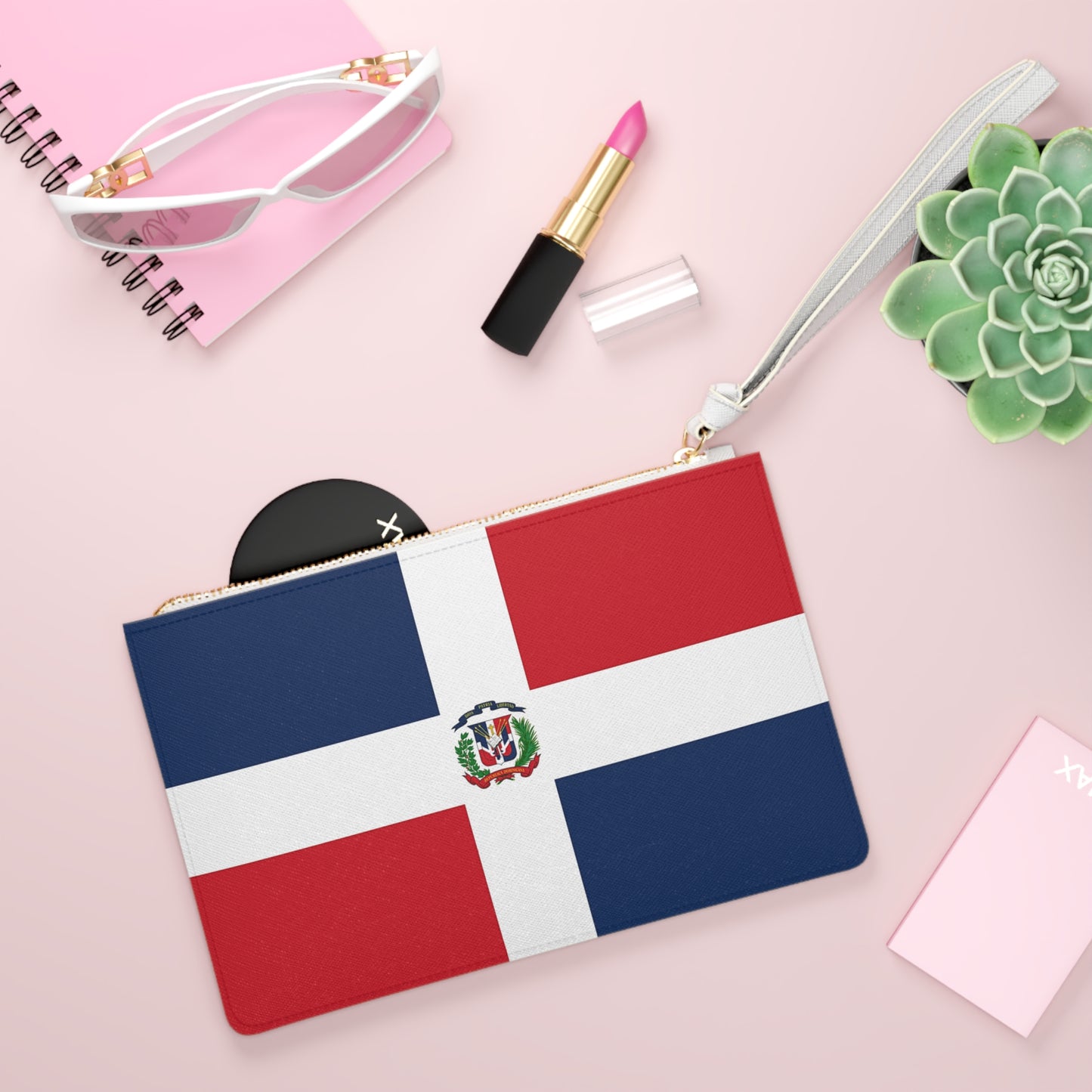 Loop Clutch - Dominican Republic